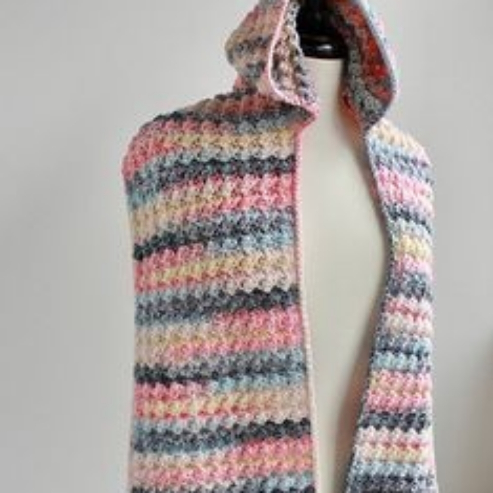 Child size hooded scraf.